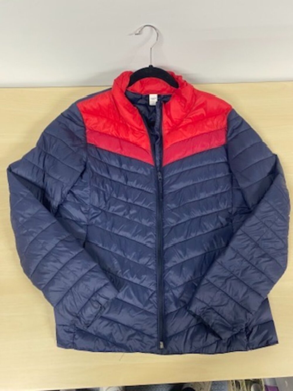 Old Navy Active Women’s Puffer Jacket Red Navy Size Large